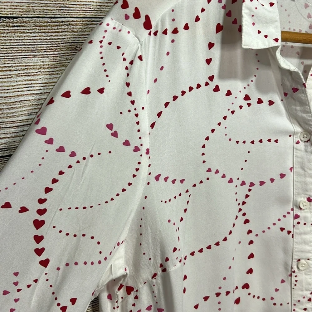 Women's White and Red Button Down Shirt - Picture 6 of 7